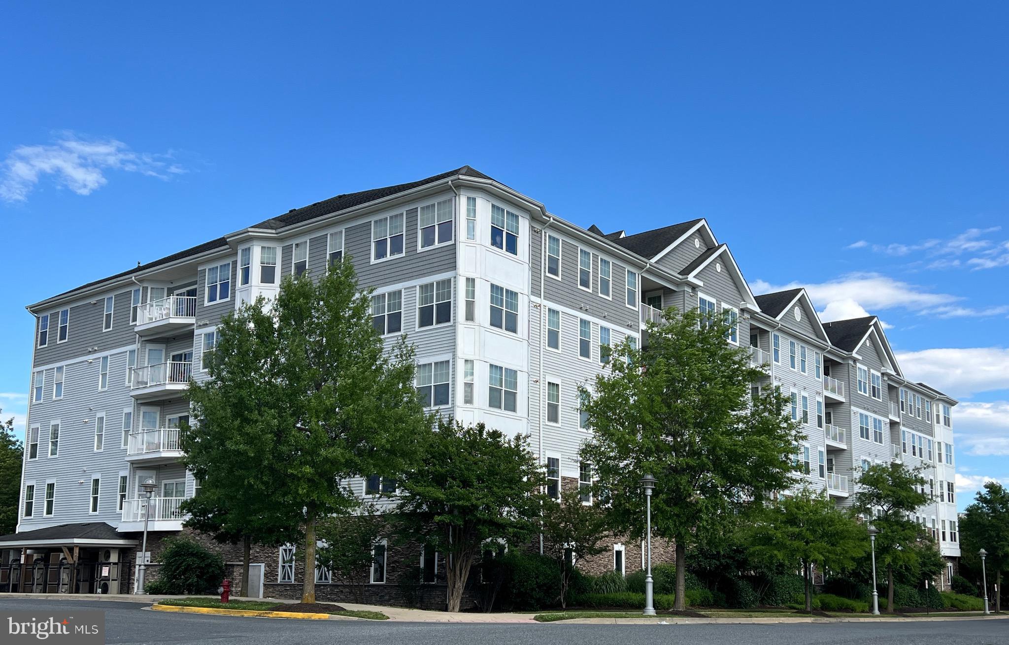 DEEP HARBOUR - Residential