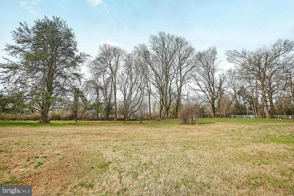 BRADLEY FARMS - Land