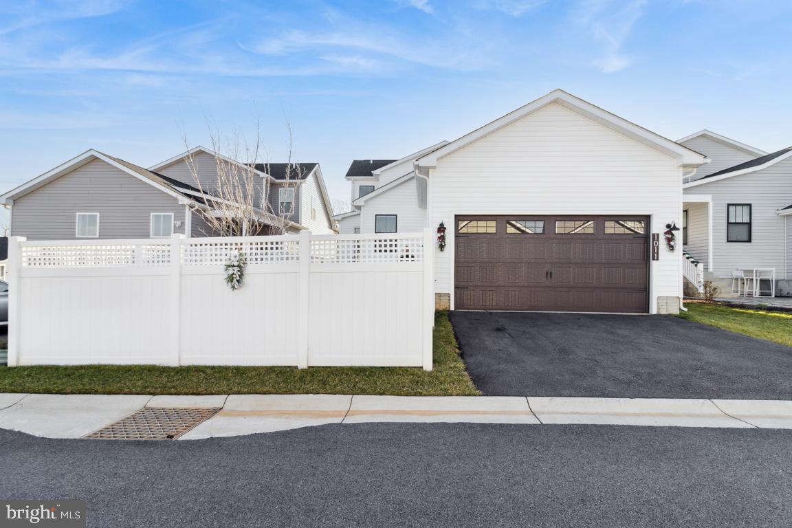 GAMBRILL VIEW - Residential
