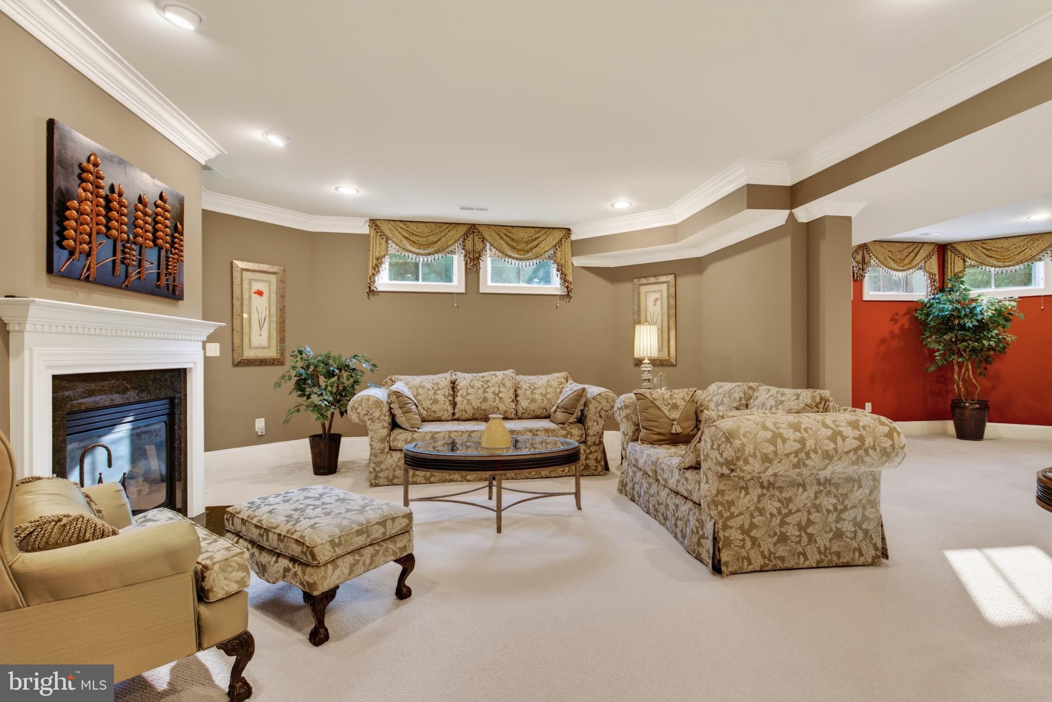 VIENNA ESTATES - Residential