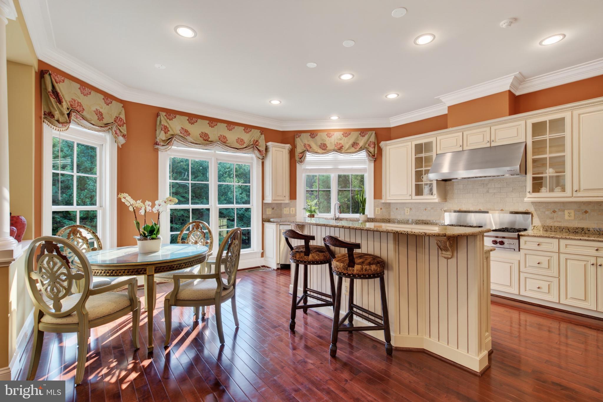 VIENNA ESTATES - Residential