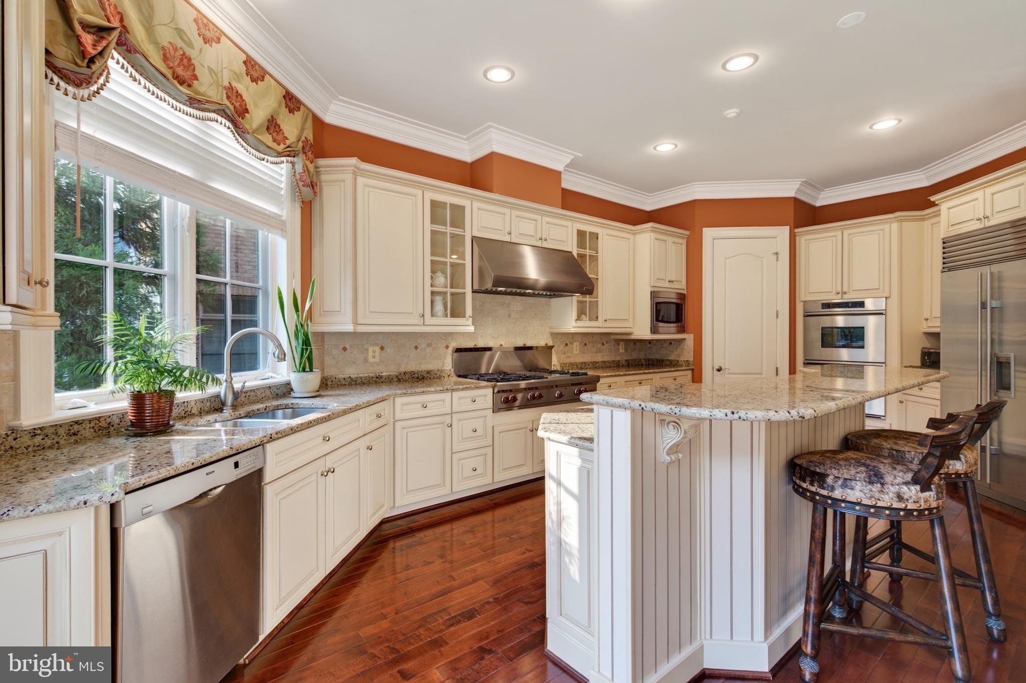 VIENNA ESTATES - Residential