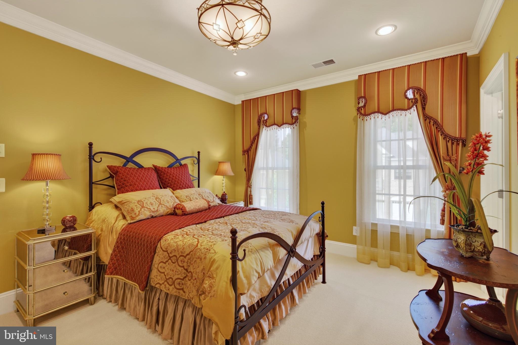 VIENNA ESTATES - Residential