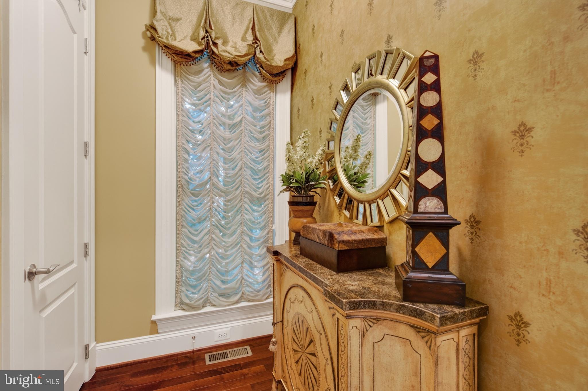 VIENNA ESTATES - Residential