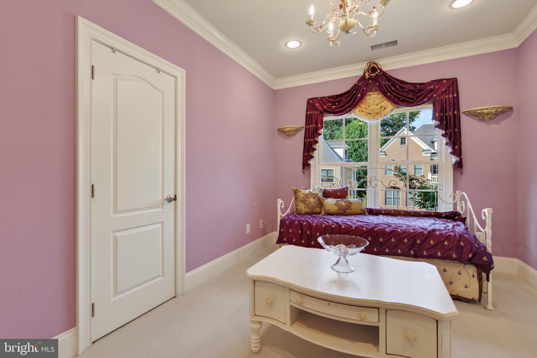 VIENNA ESTATES - Residential