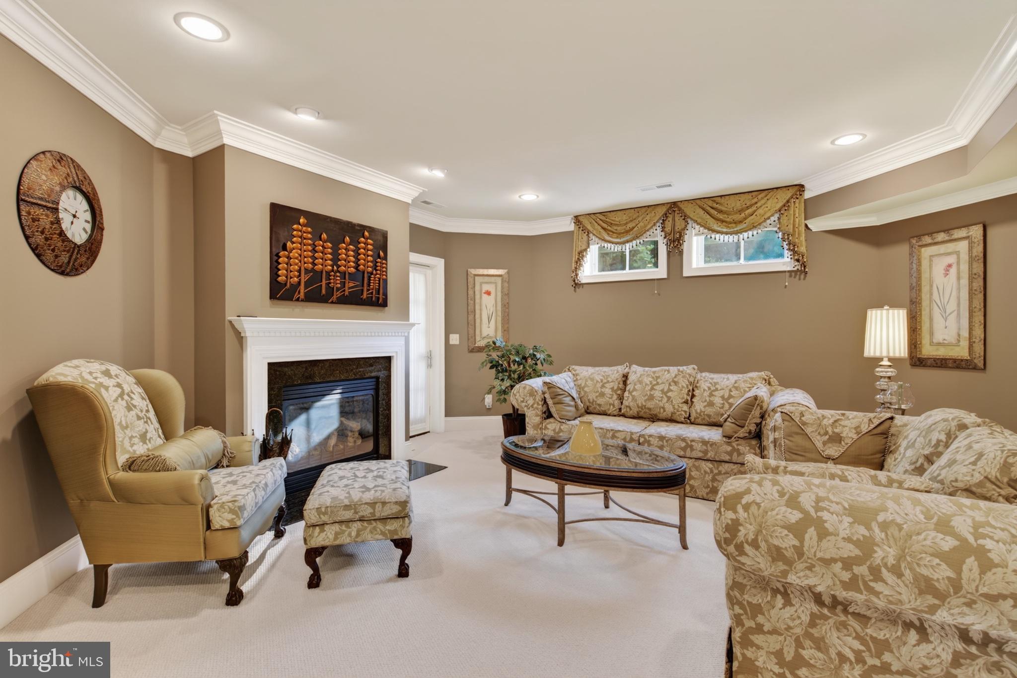VIENNA ESTATES - Residential