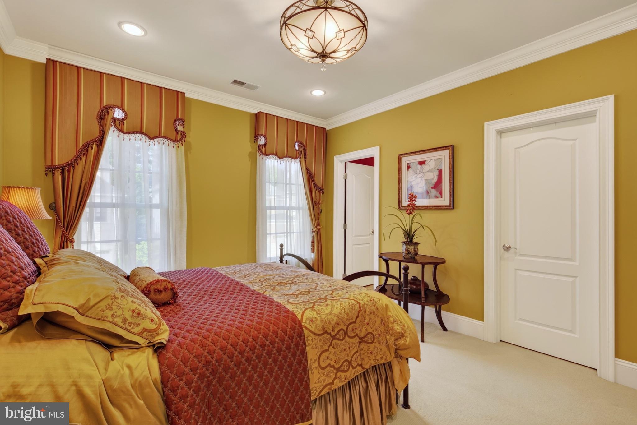 VIENNA ESTATES - Residential