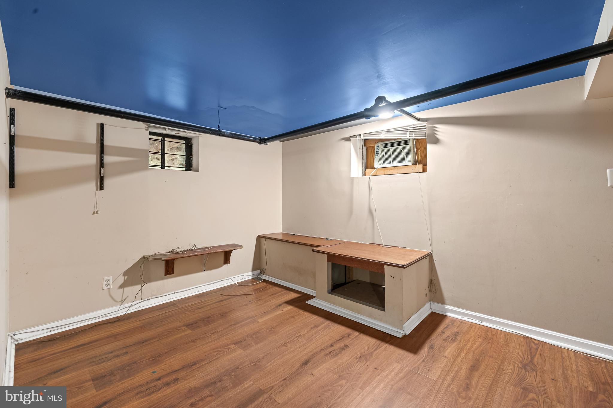 RADNOR WINSTON - Residential