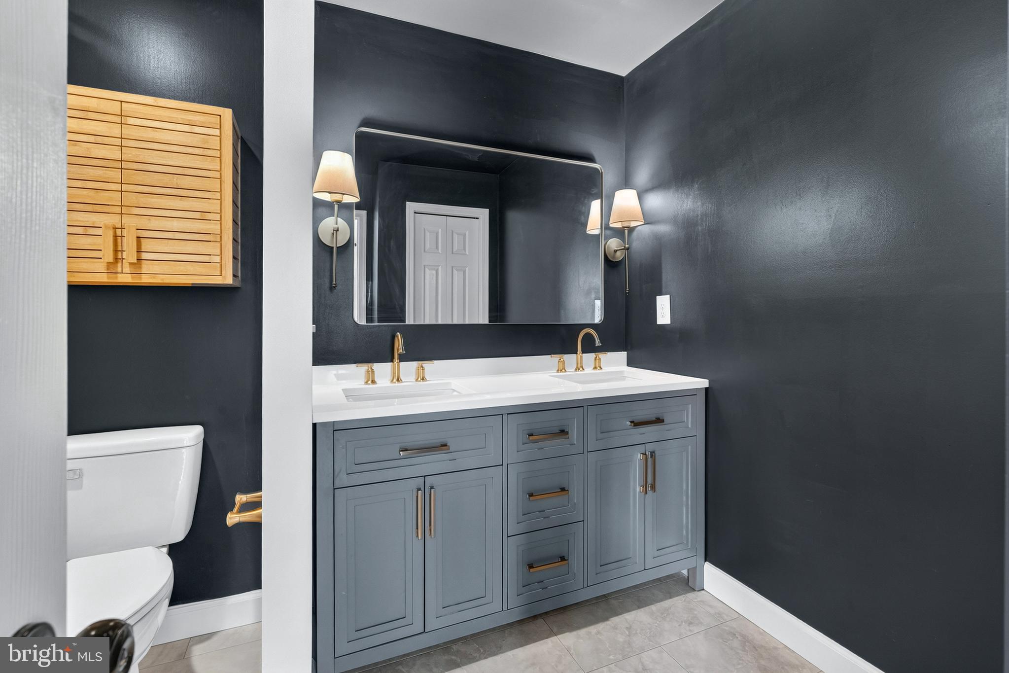 SOCIETY CIRCLE - Residential Lease