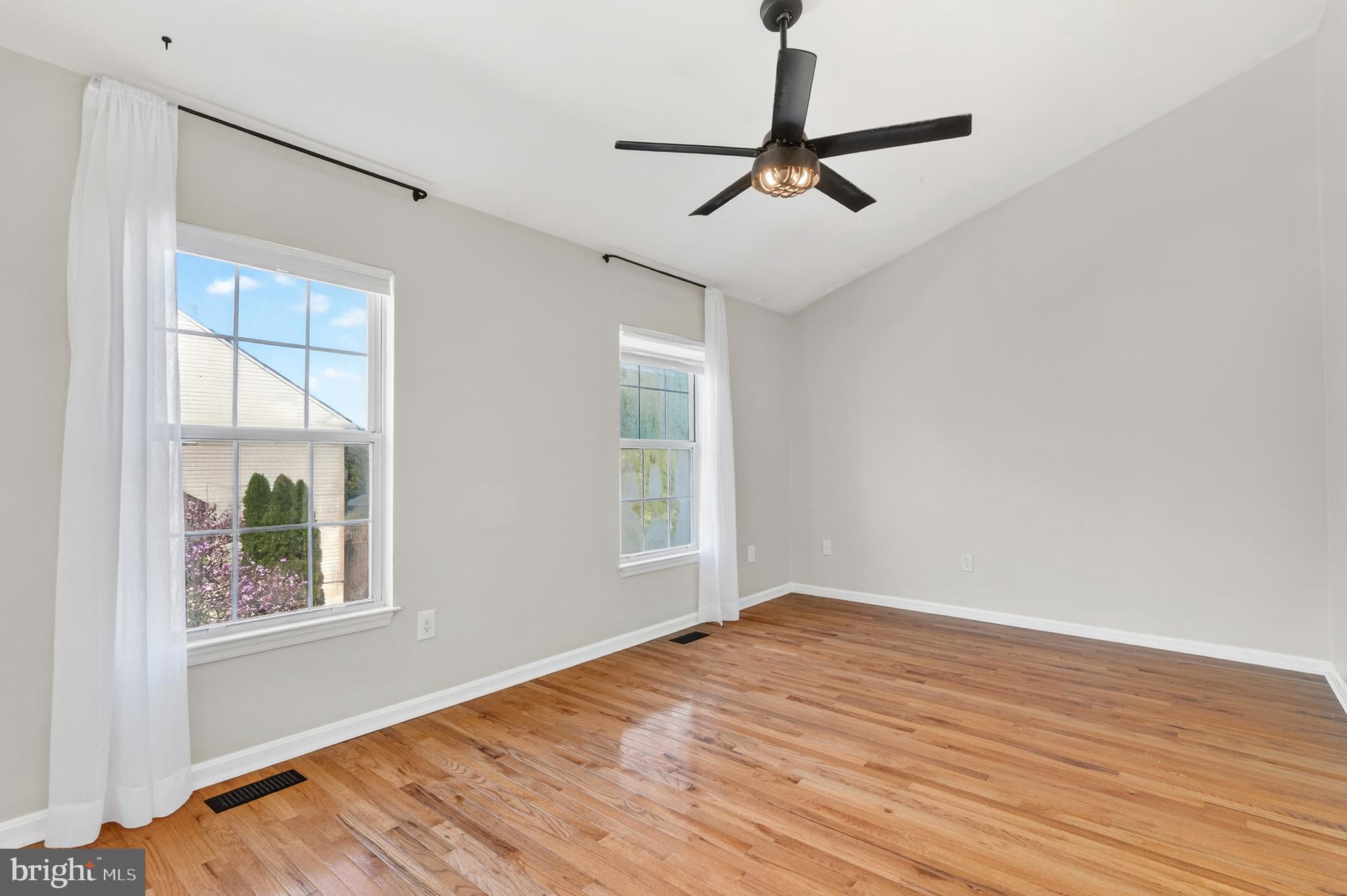 SOCIETY CIRCLE - Residential Lease
