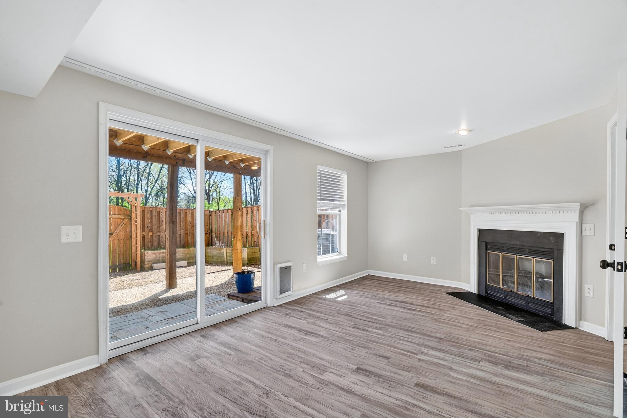 SOCIETY CIRCLE - Residential Lease