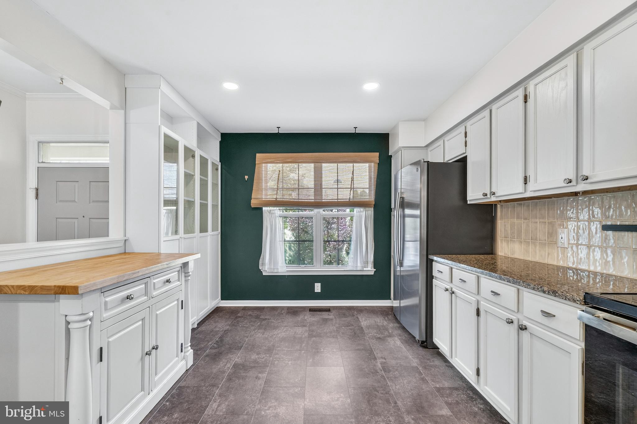 SOCIETY CIRCLE - Residential Lease