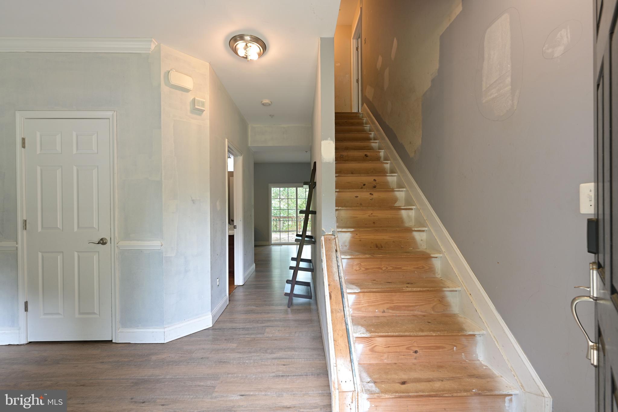 BARBERS QUARTERS - Residential