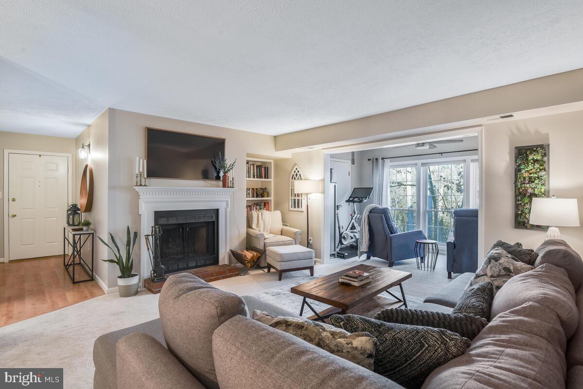 WILLOW POINT - Residential