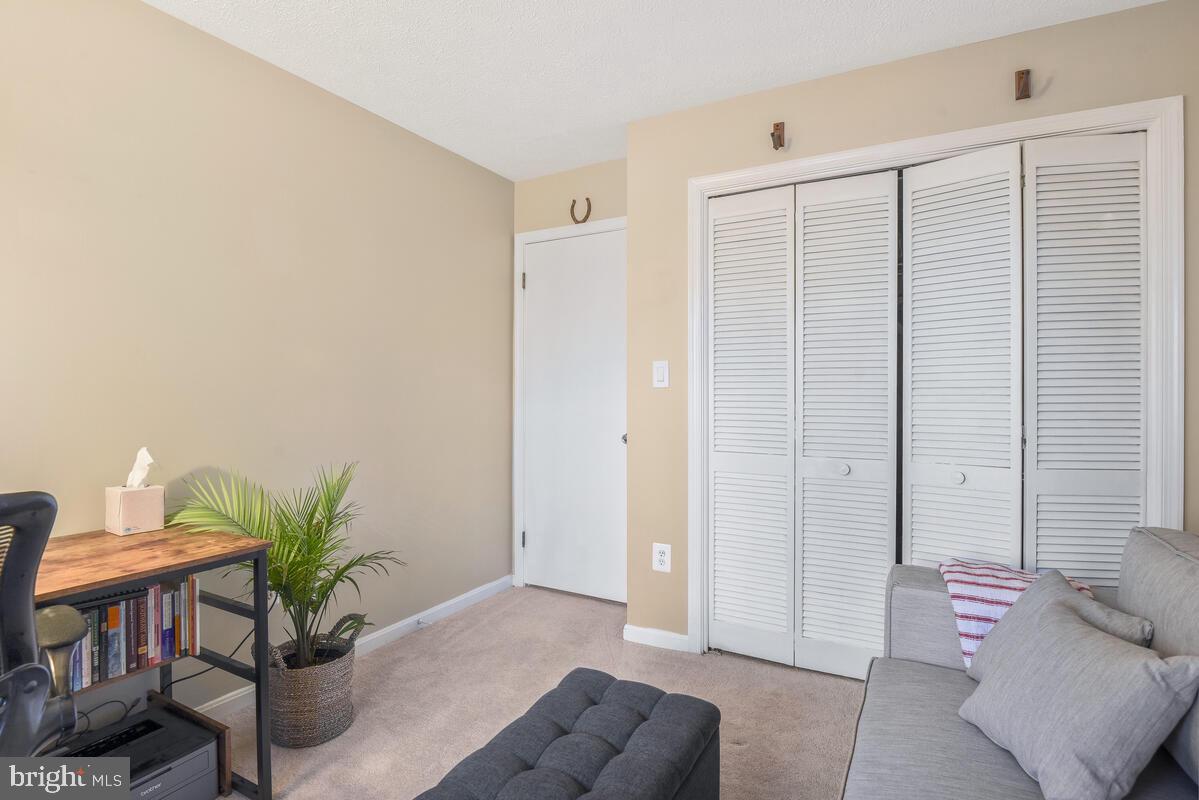 WILLOW POINT - Residential