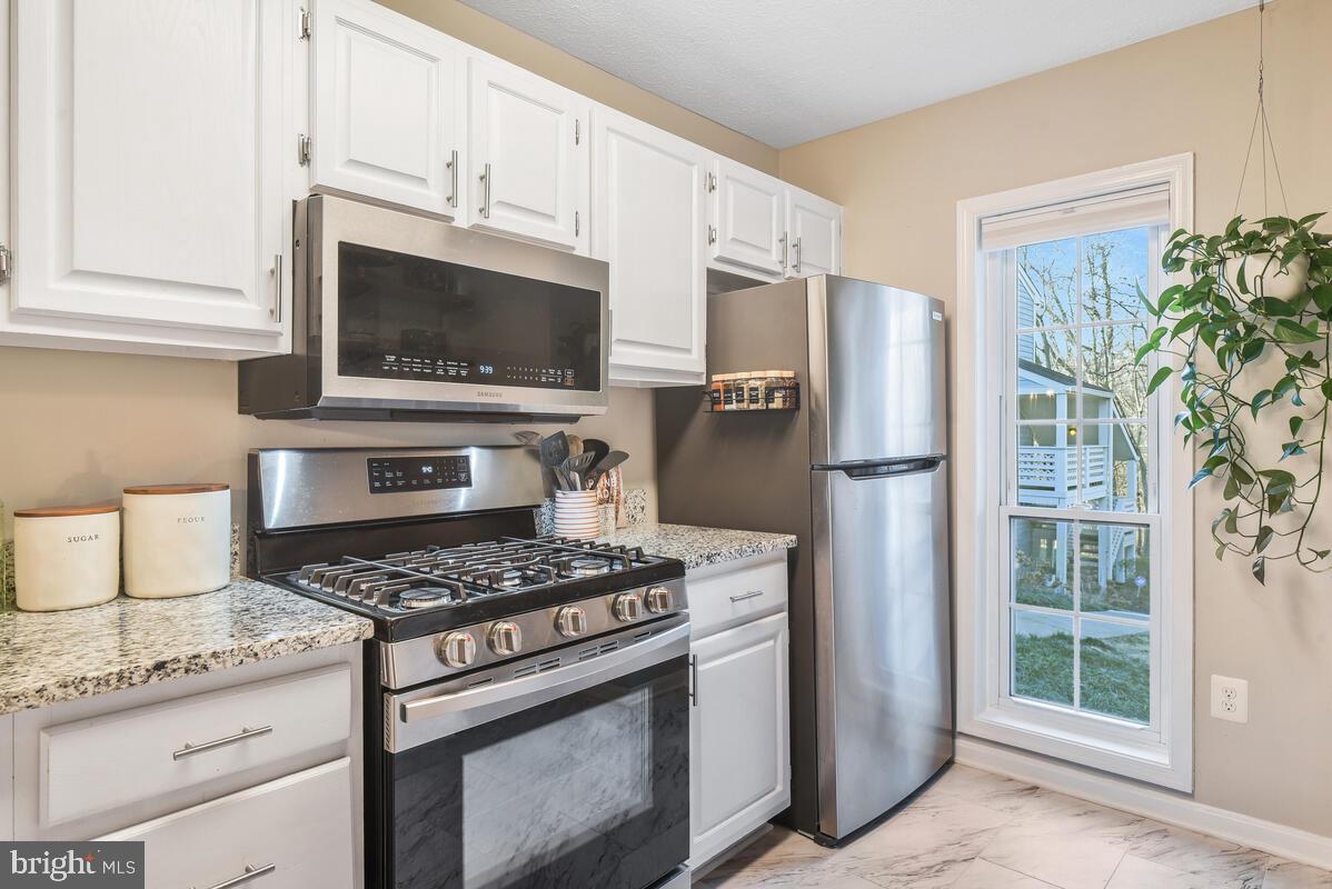 WILLOW POINT - Residential