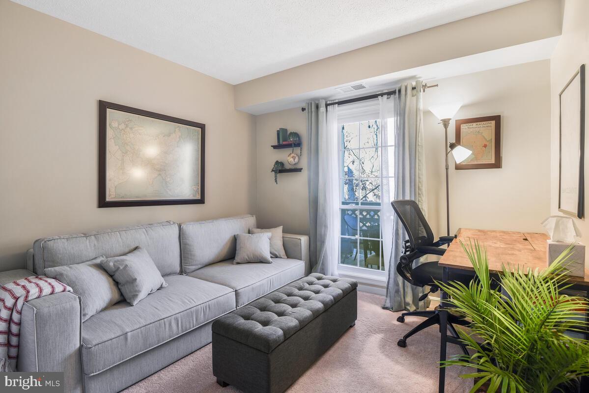 WILLOW POINT - Residential