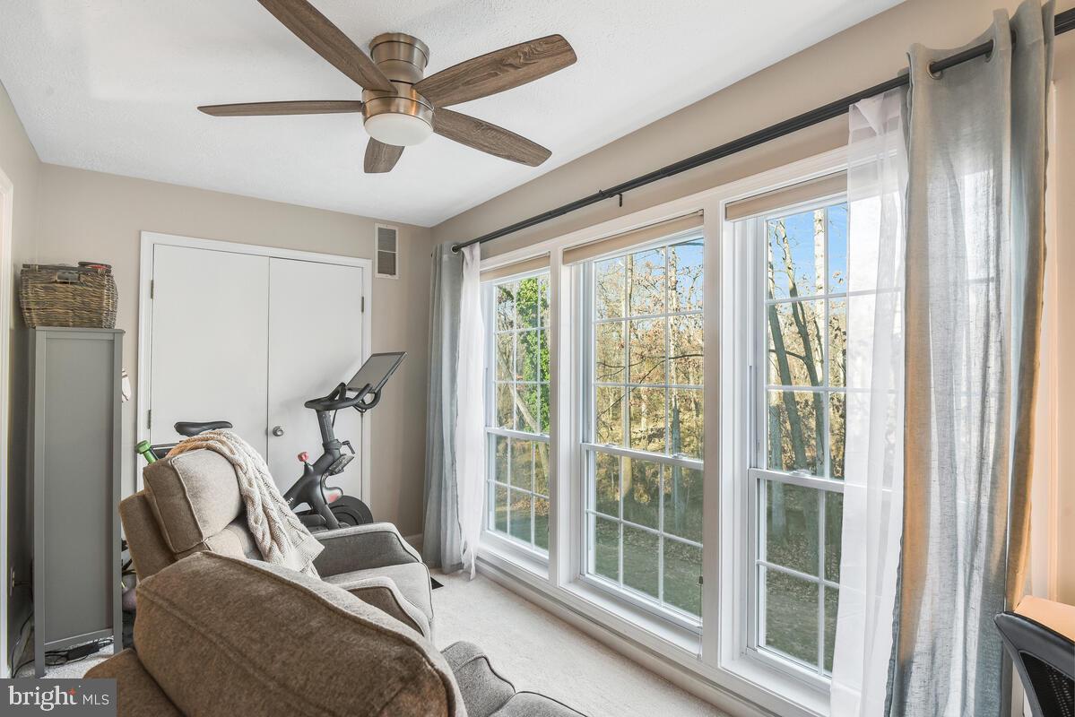 WILLOW POINT - Residential