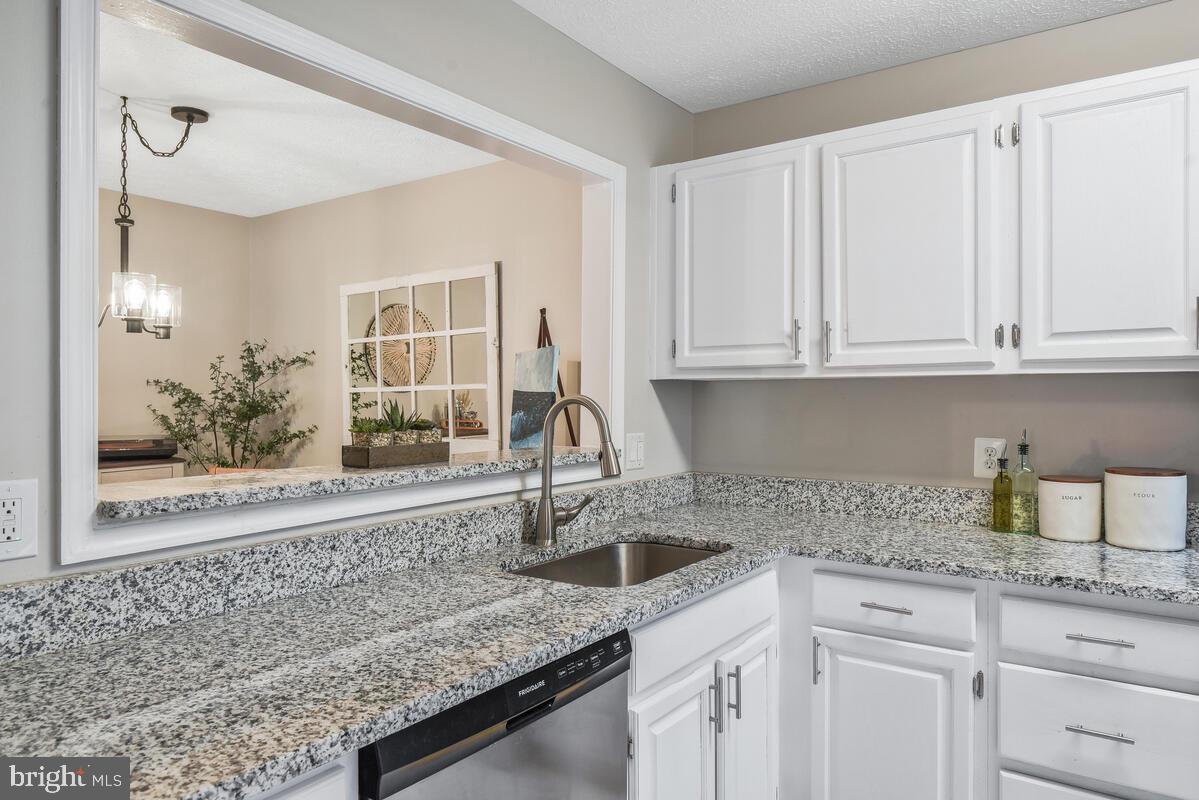 WILLOW POINT - Residential