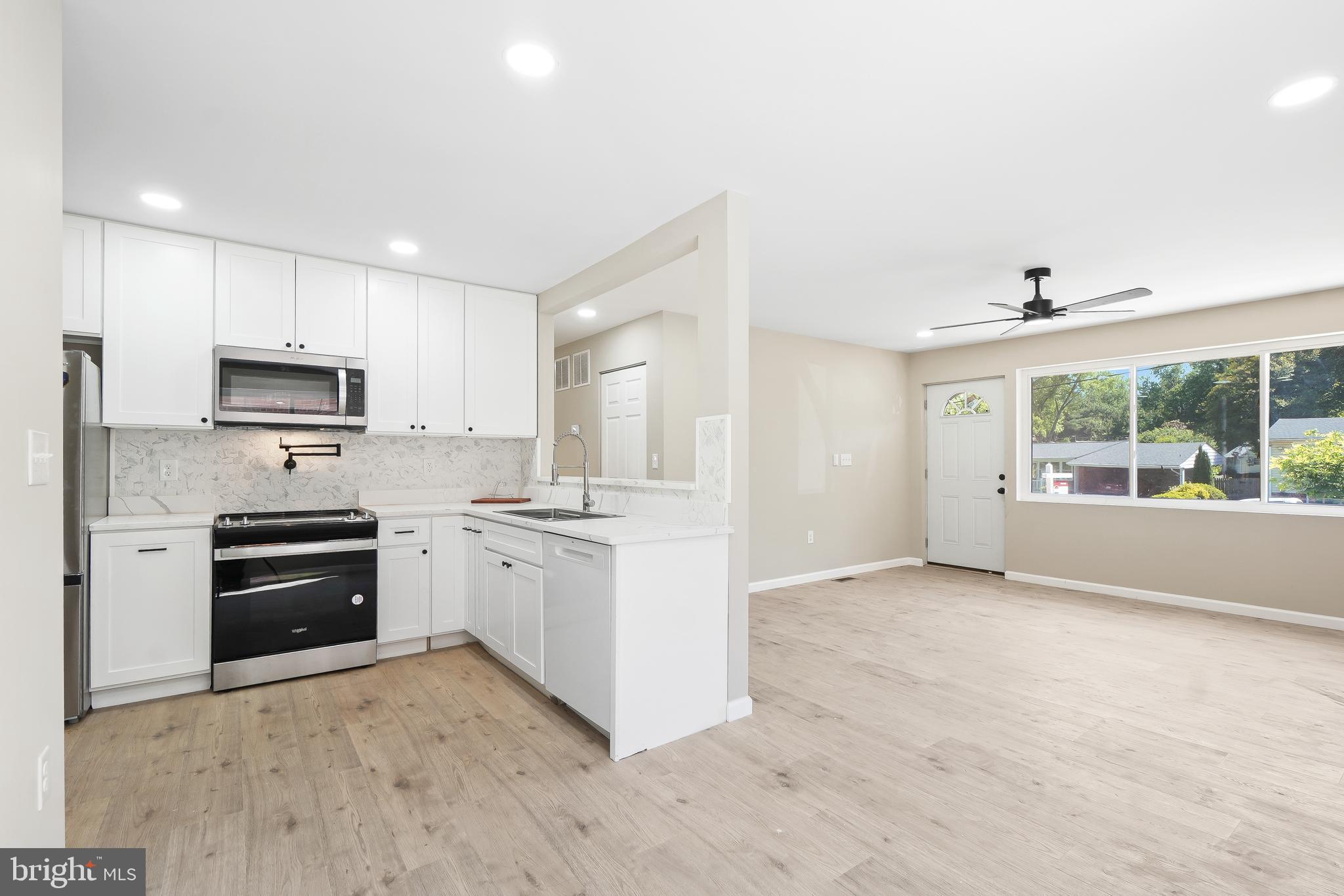 WHEATON WOODS - Residential