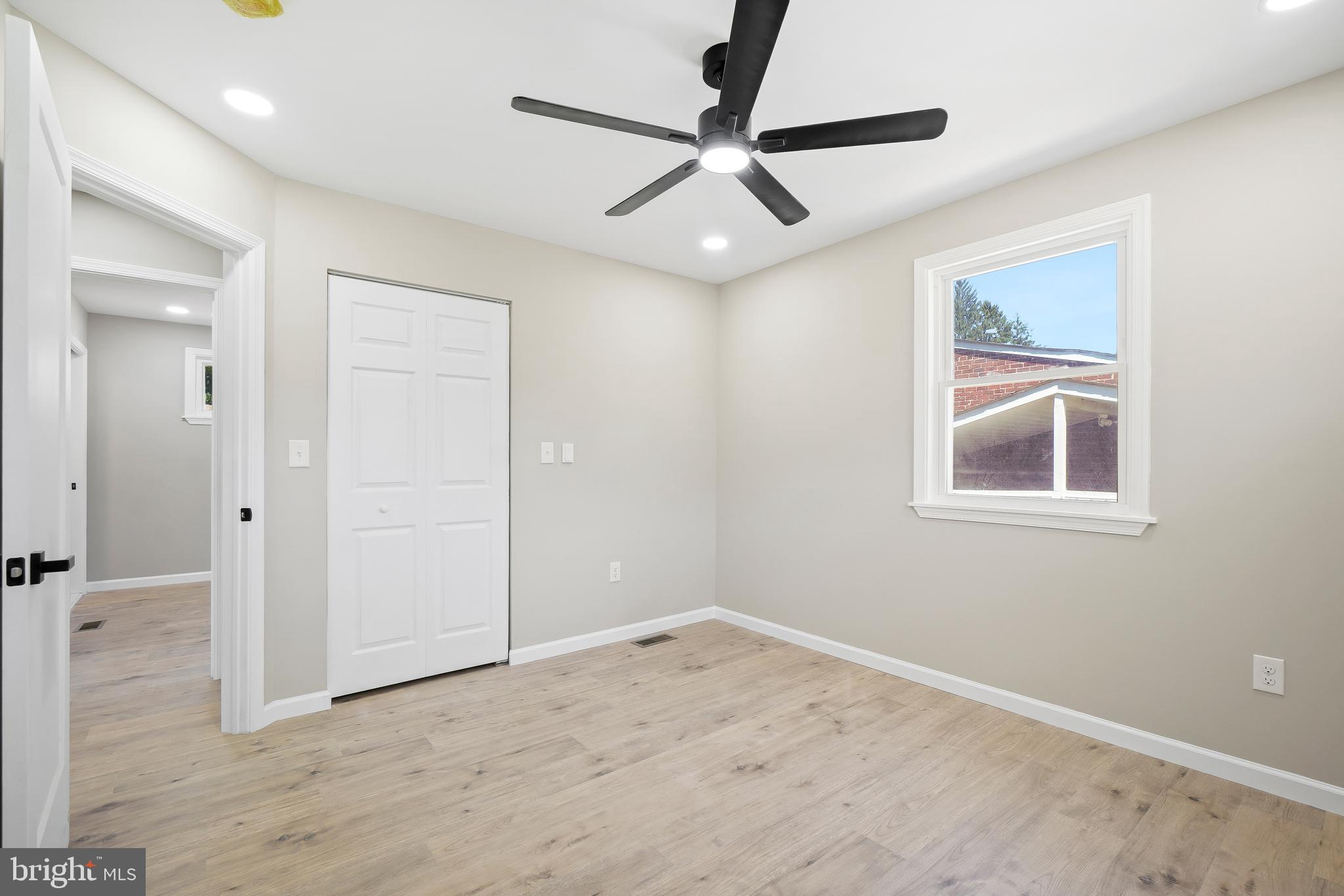 WHEATON WOODS - Residential