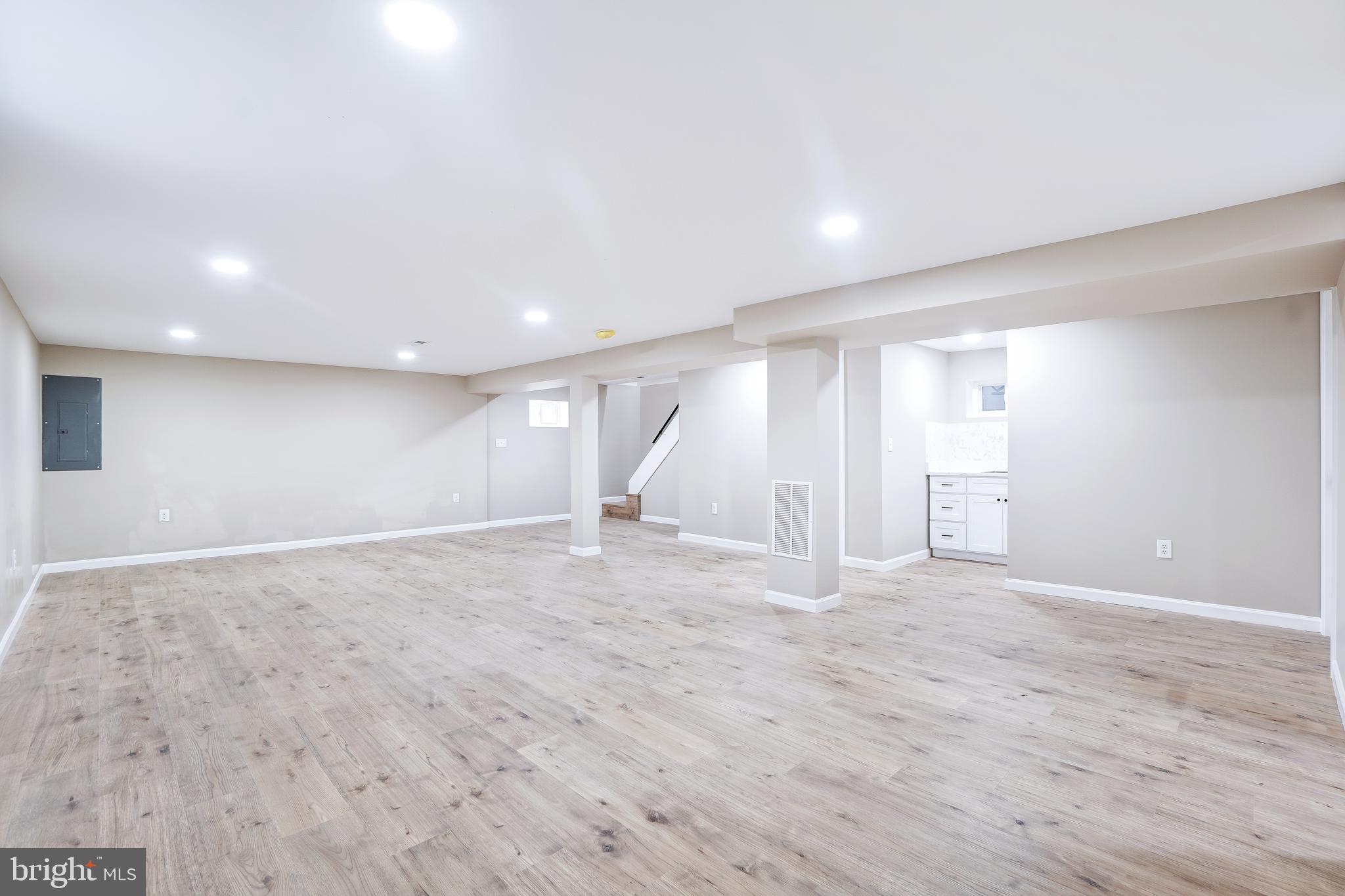 WHEATON WOODS - Residential