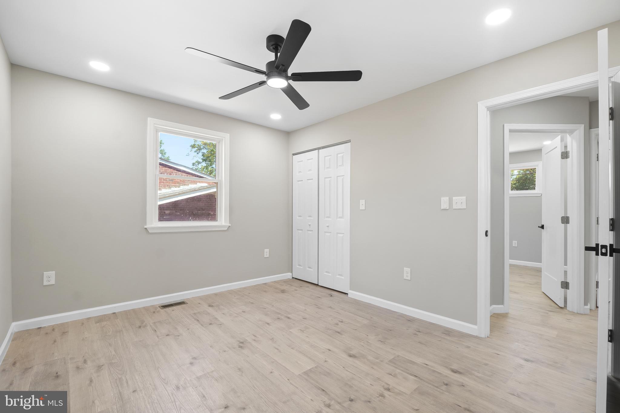WHEATON WOODS - Residential