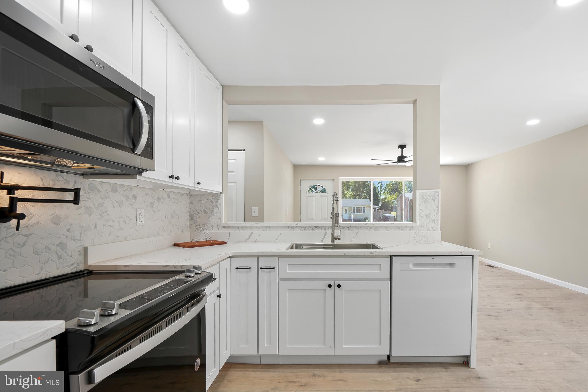 WHEATON WOODS - Residential
