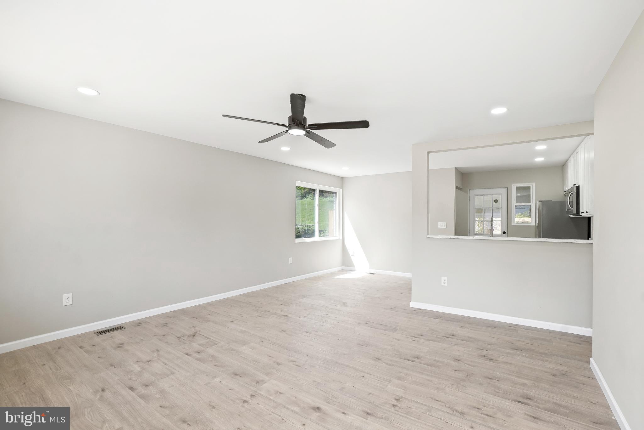 WHEATON WOODS - Residential