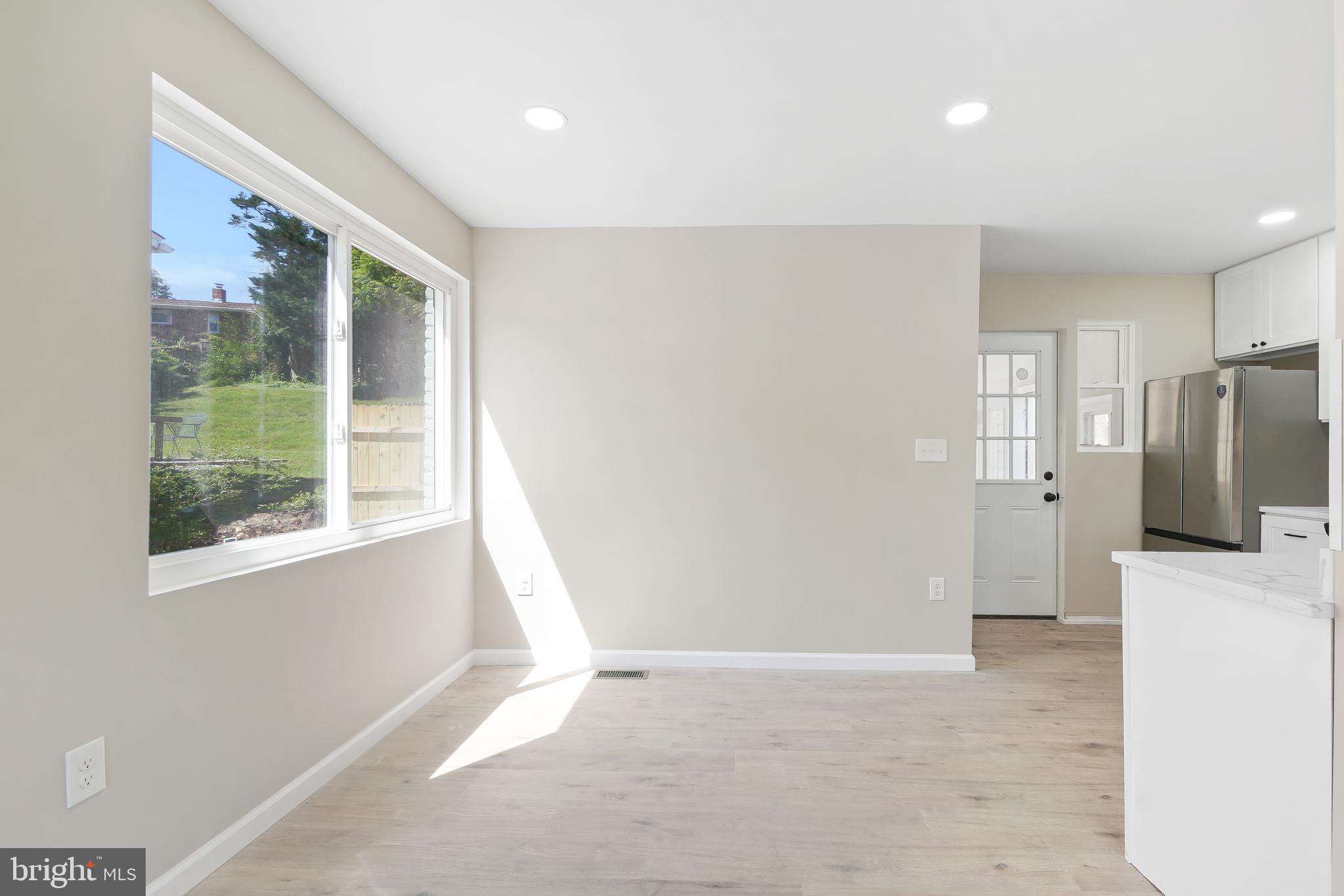 WHEATON WOODS - Residential