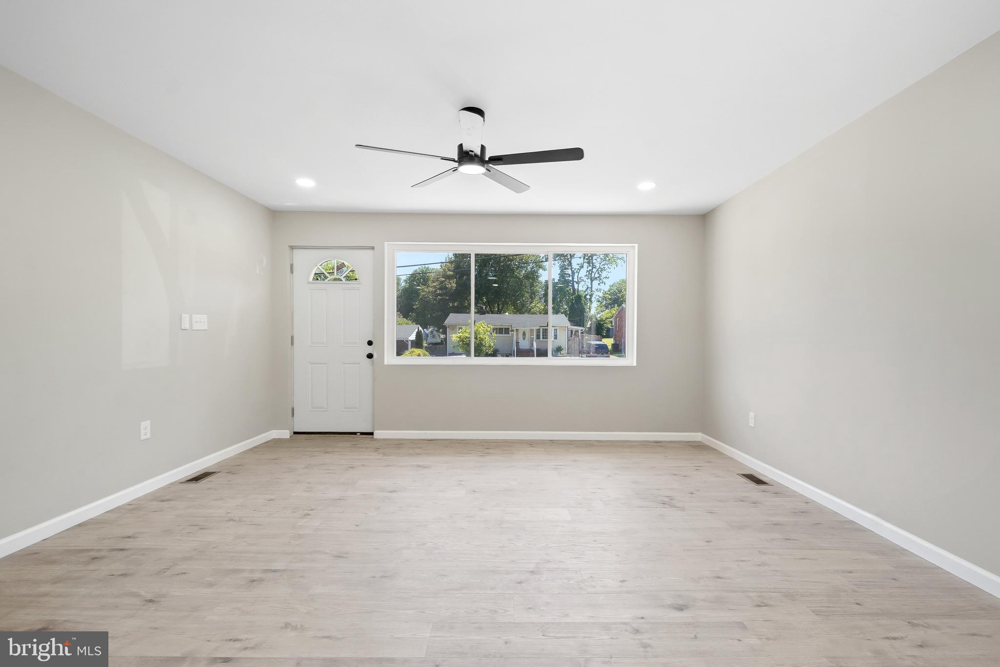 WHEATON WOODS - Residential