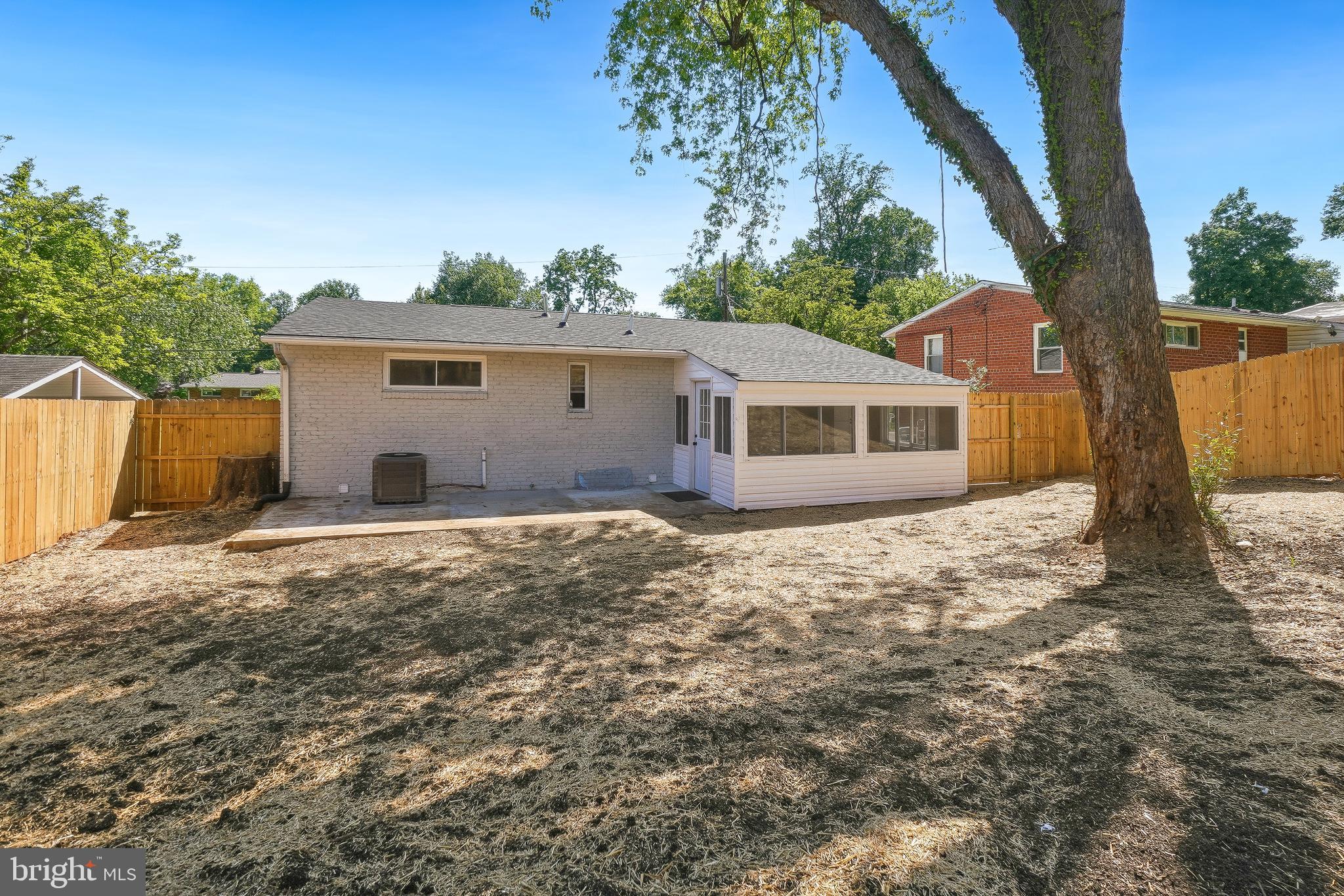 WHEATON WOODS - Residential