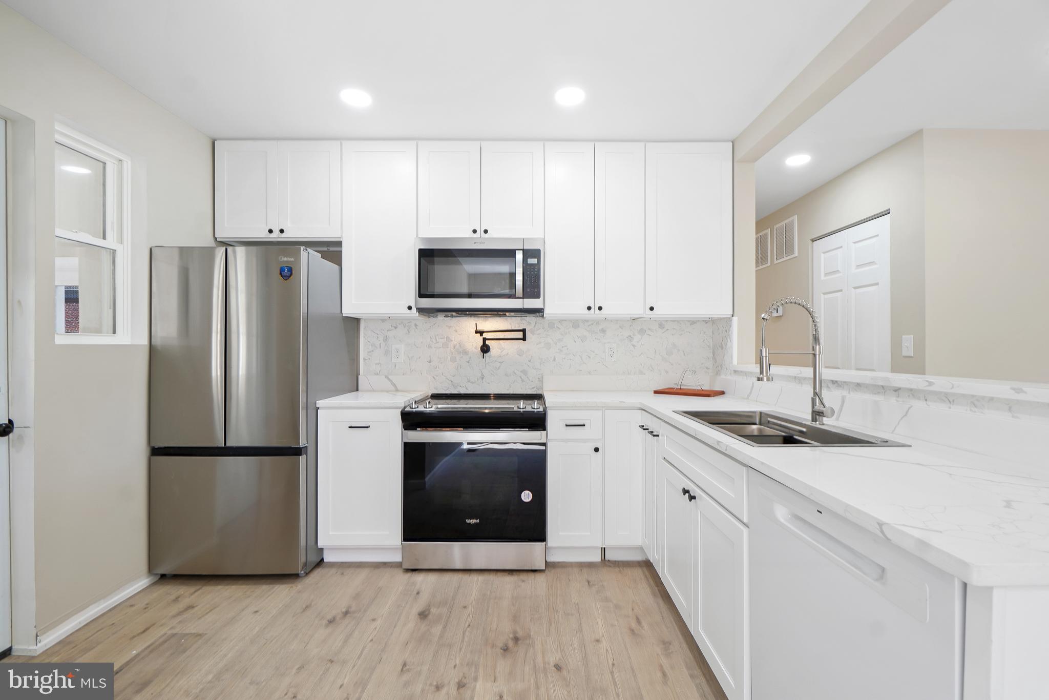 WHEATON WOODS - Residential