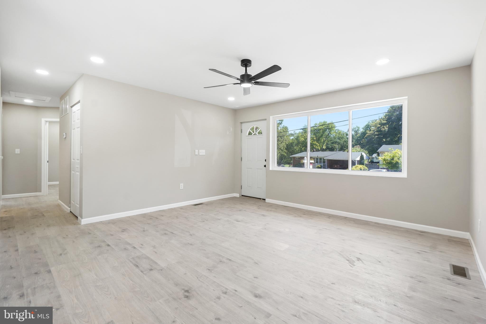 WHEATON WOODS - Residential