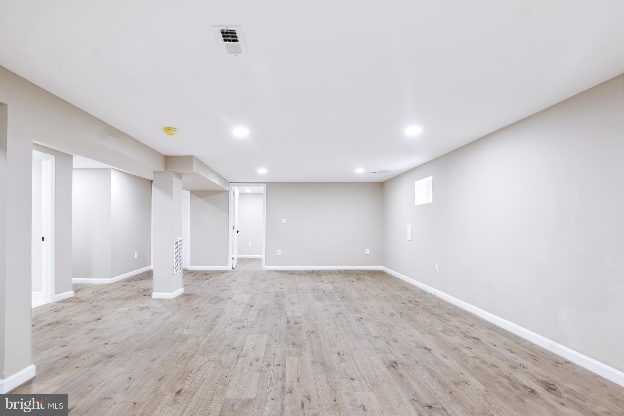 WHEATON WOODS - Residential
