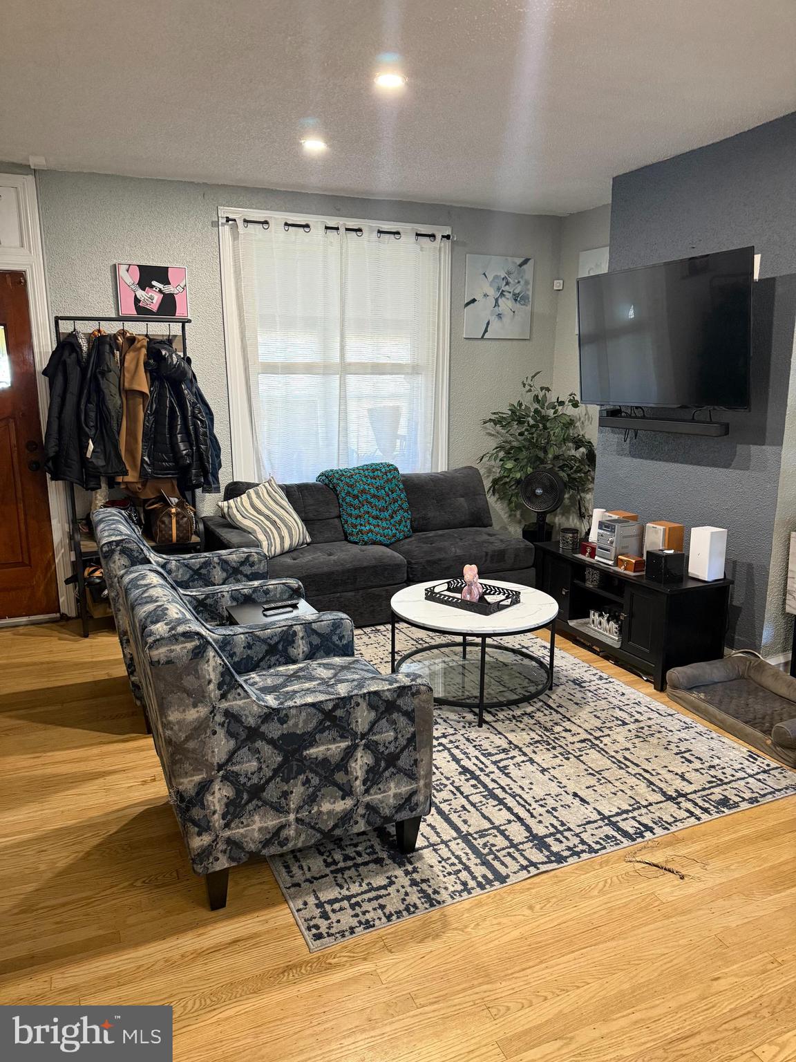 ELMWOOD PARK - Residential