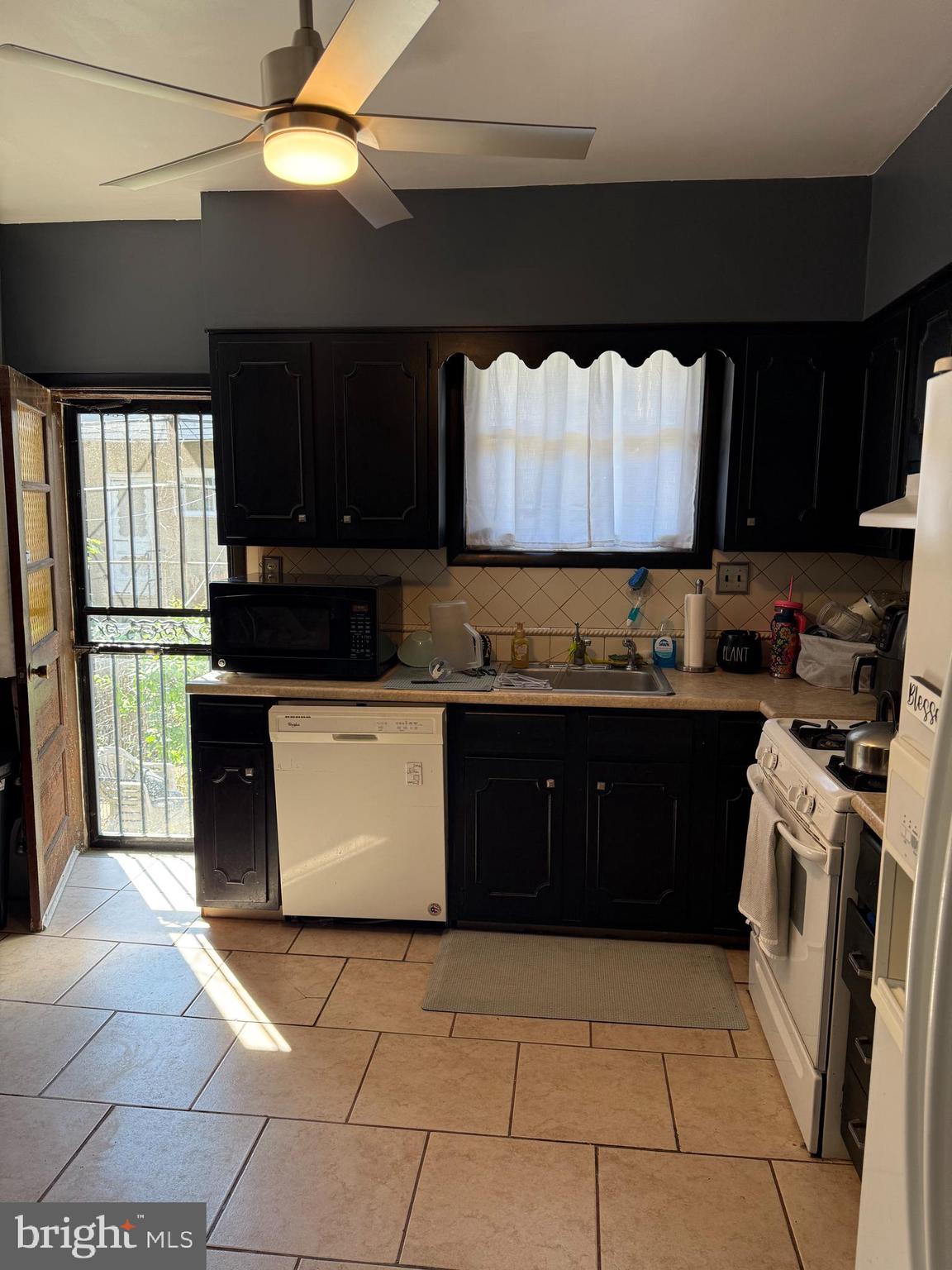 ELMWOOD PARK - Residential