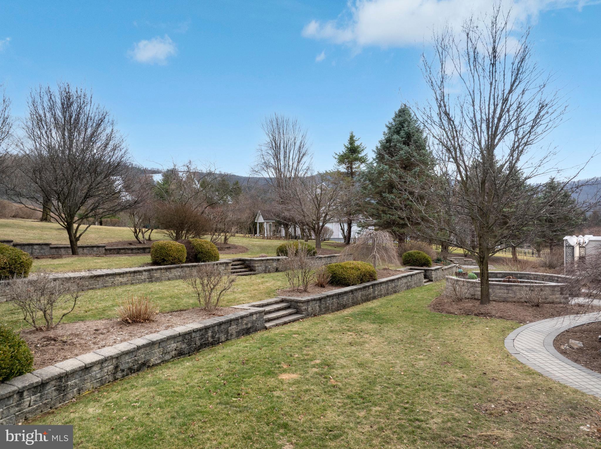 LAUREL HILLS - Residential