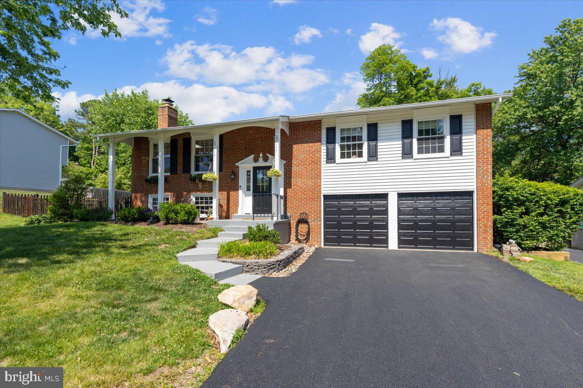 LAKEWOOD HILLS - Residential