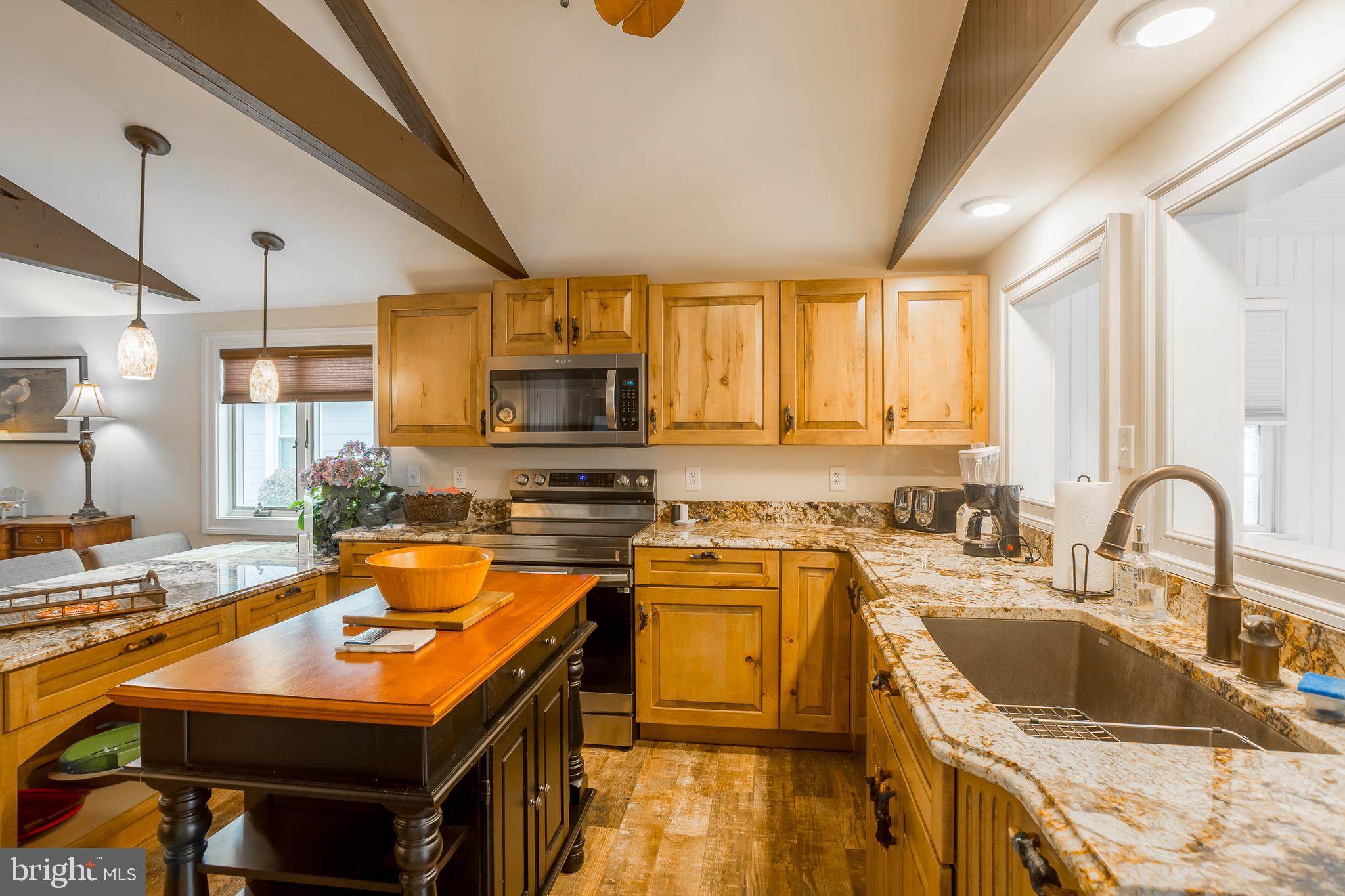 WASHINGTON HEIGHTS - Commercial Sale