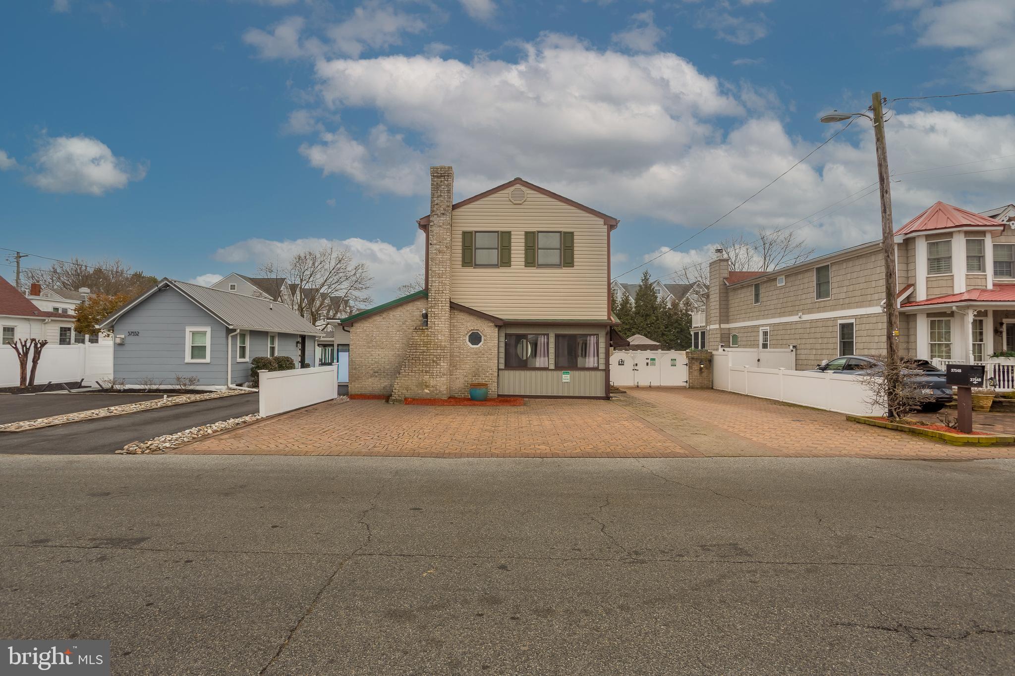WASHINGTON HEIGHTS - Commercial Sale
