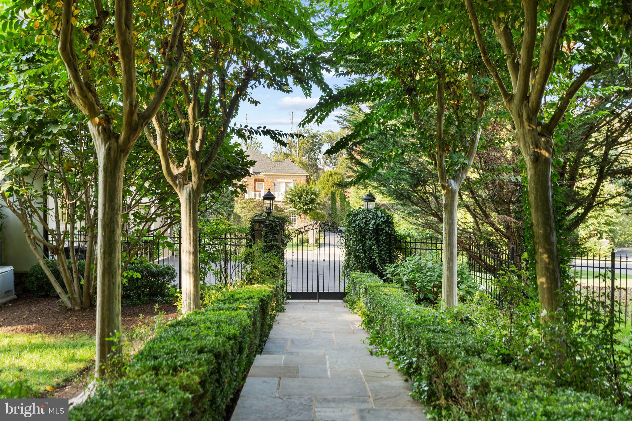 GARFIELD PARK - Residential