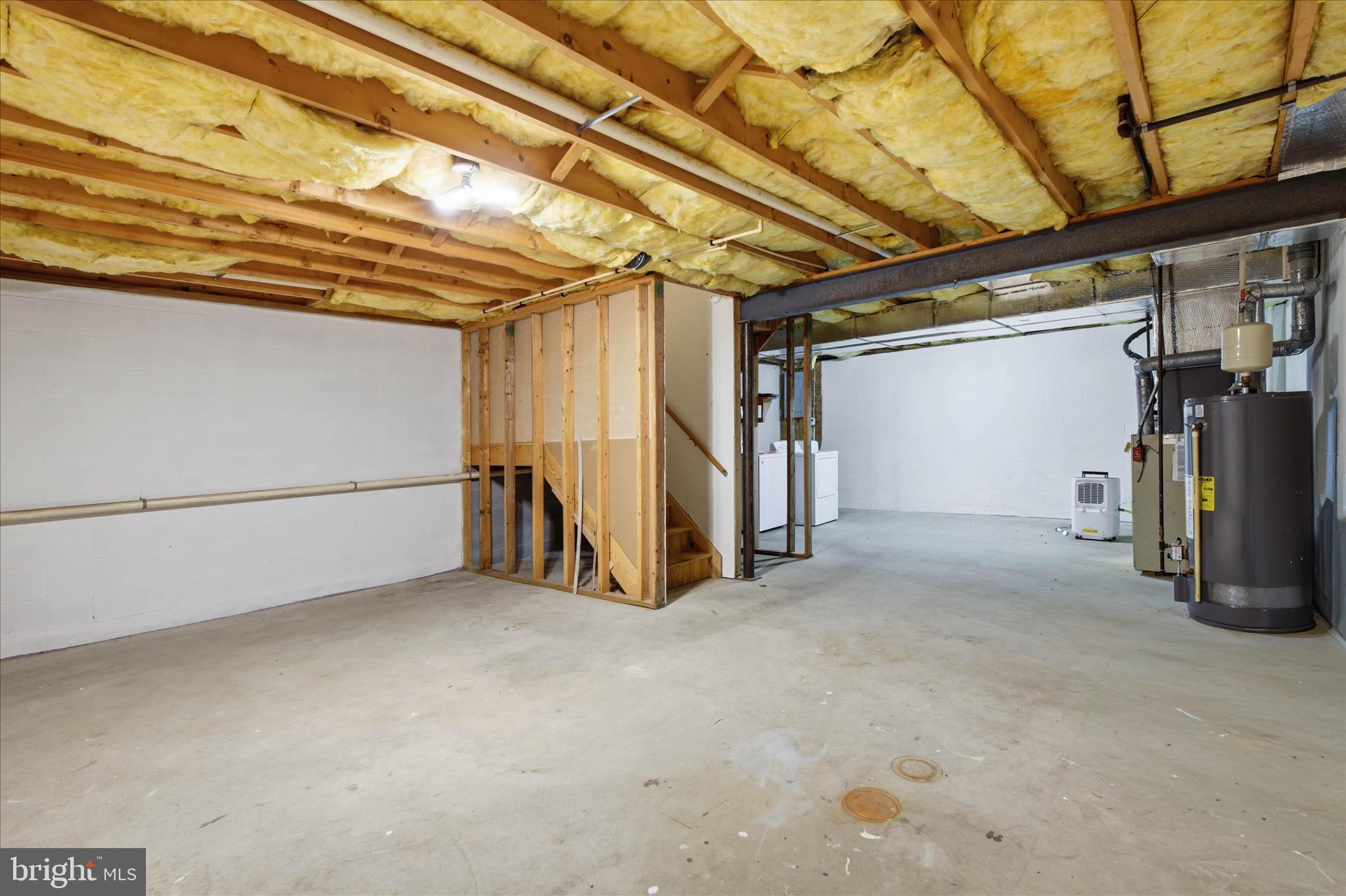 LONGWOOD SQUARE - Residential