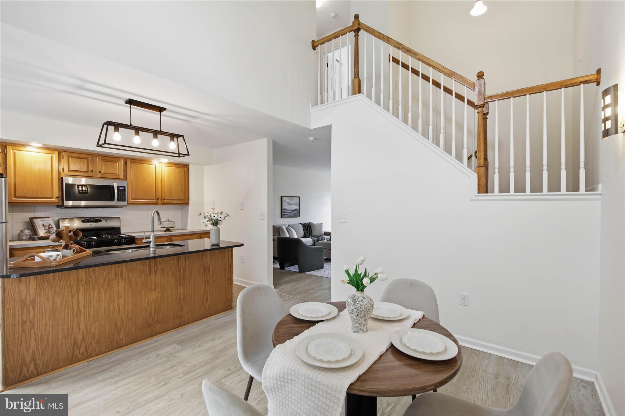 LONGWOOD SQUARE - Residential