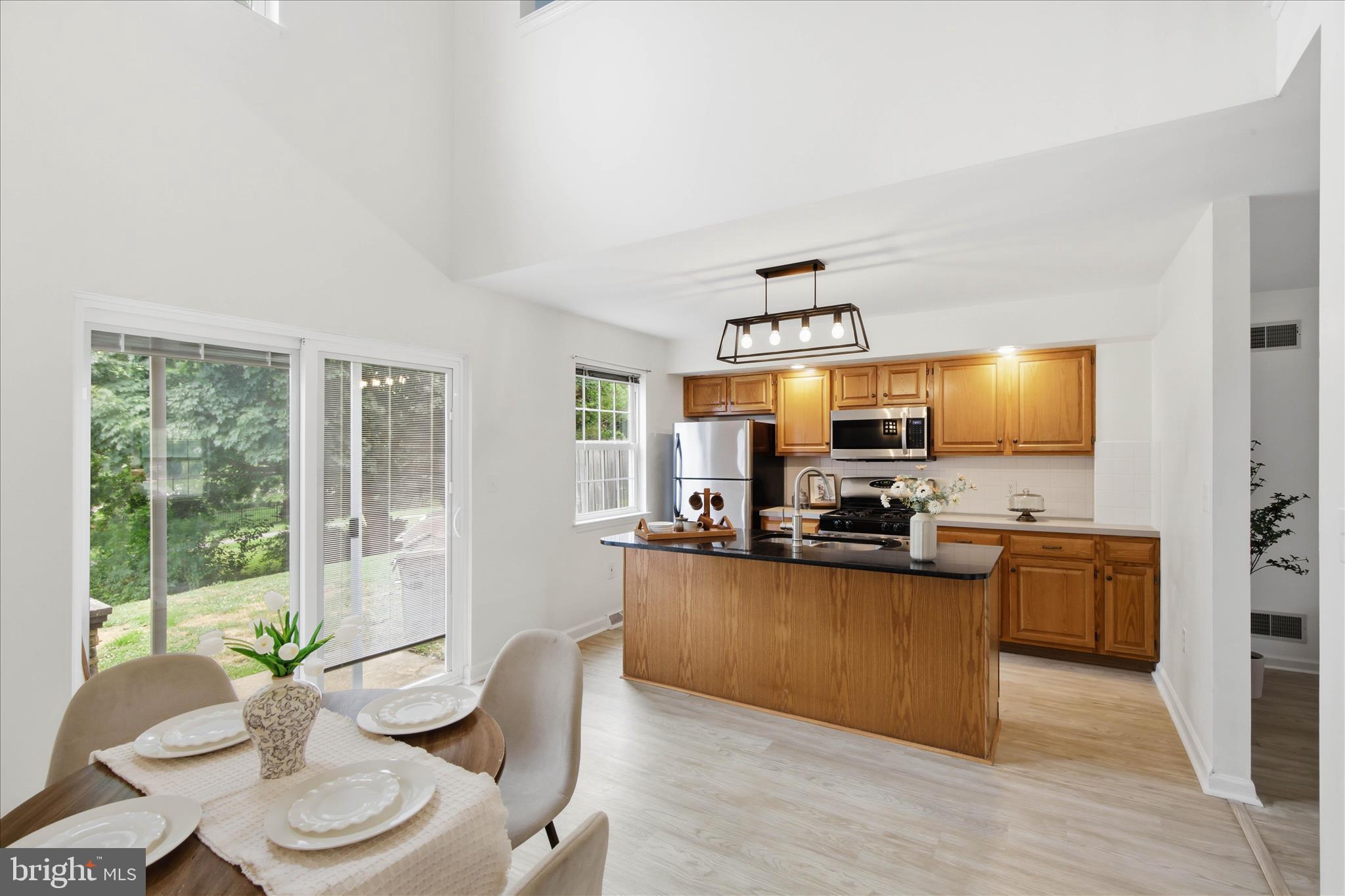 LONGWOOD SQUARE - Residential