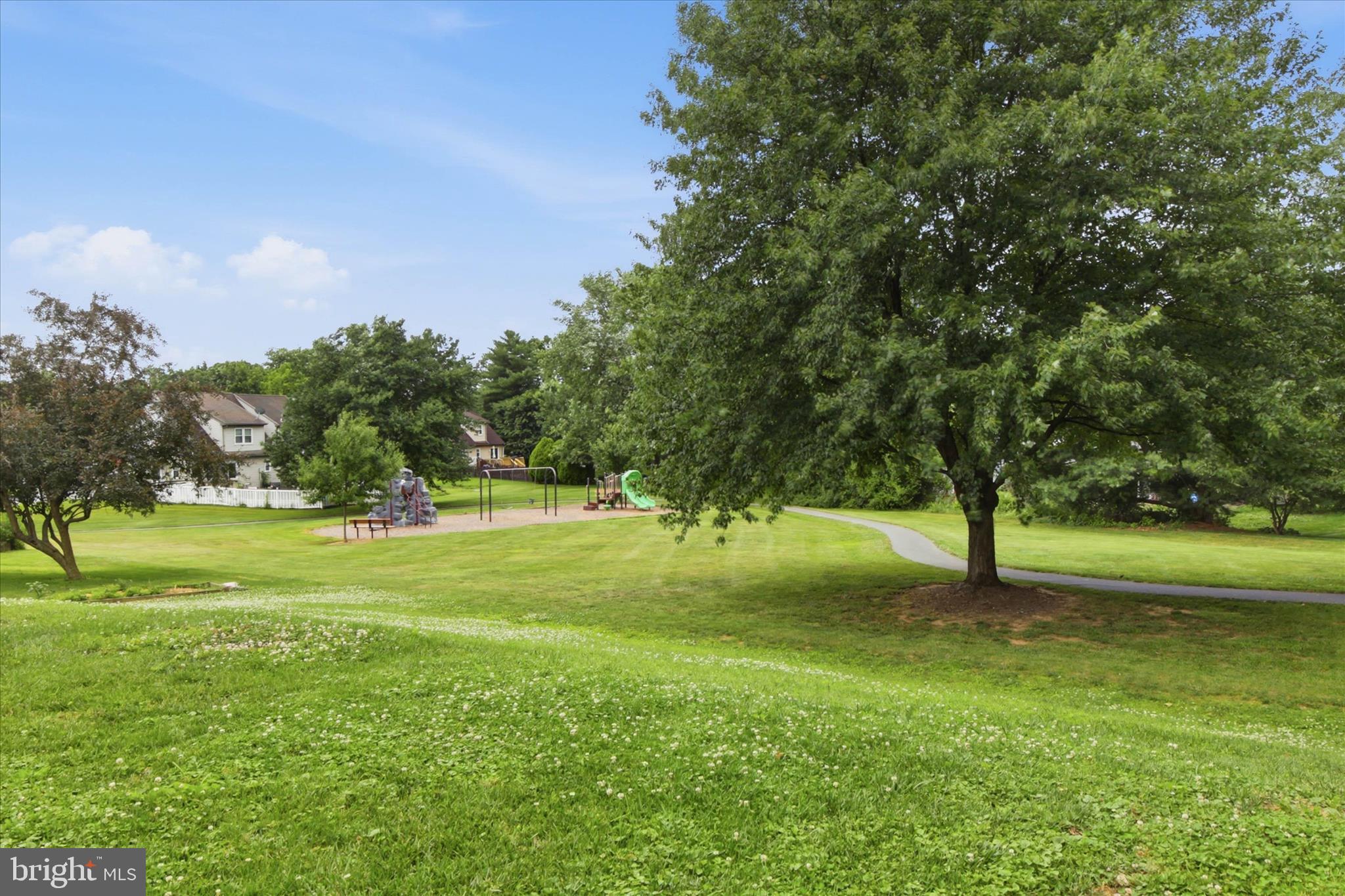 LONGWOOD SQUARE - Residential