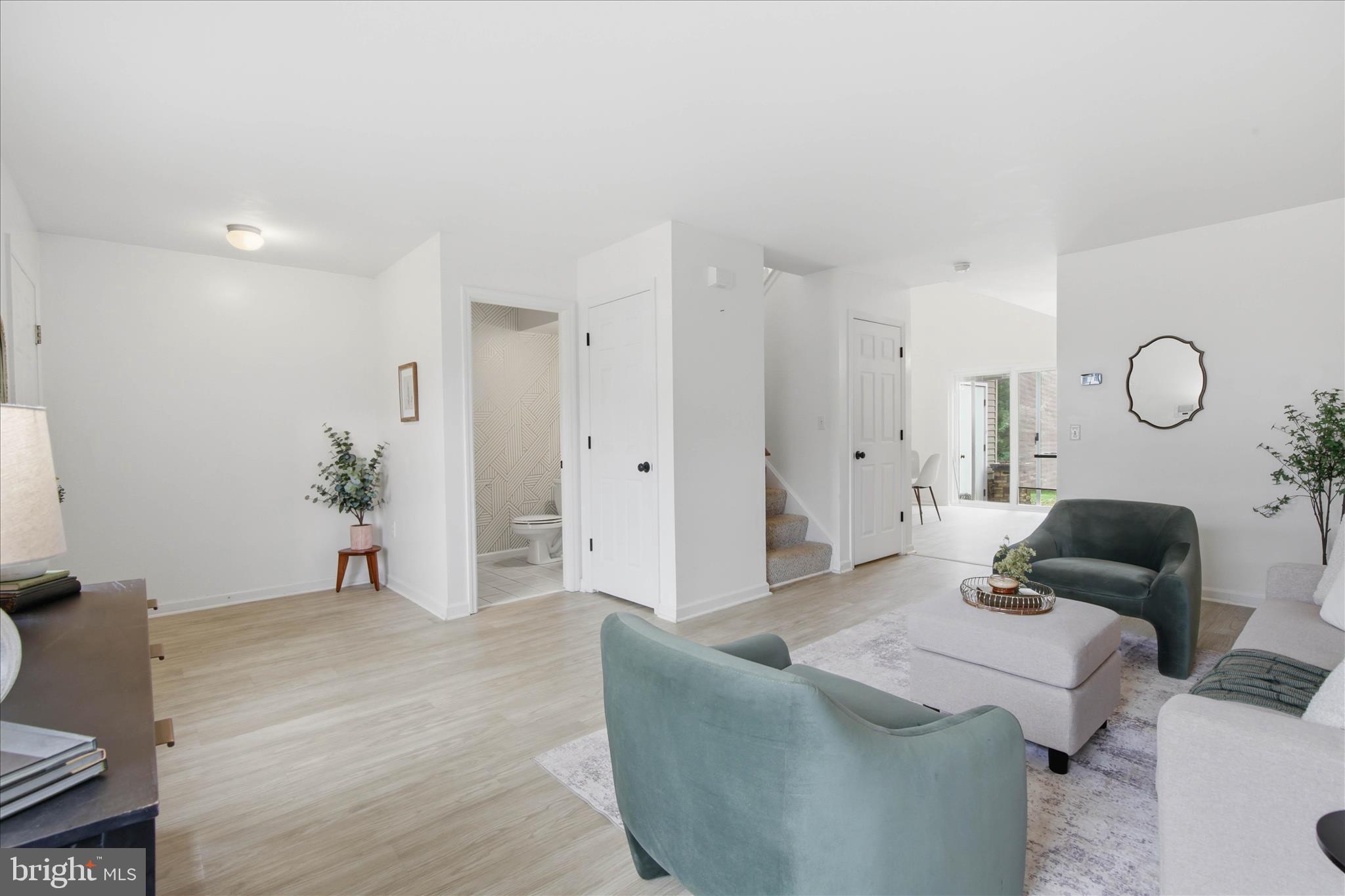 LONGWOOD SQUARE - Residential