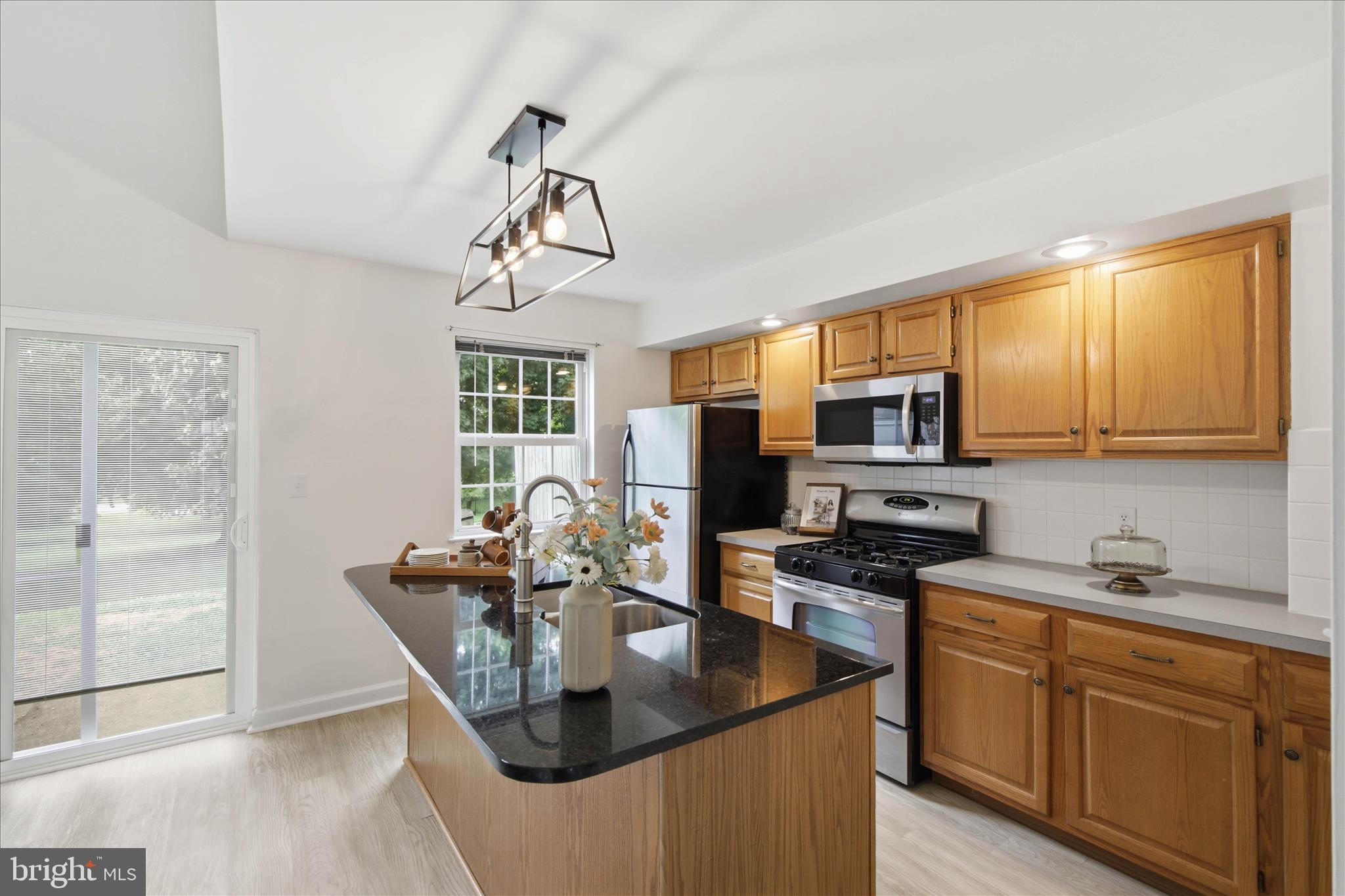 LONGWOOD SQUARE - Residential