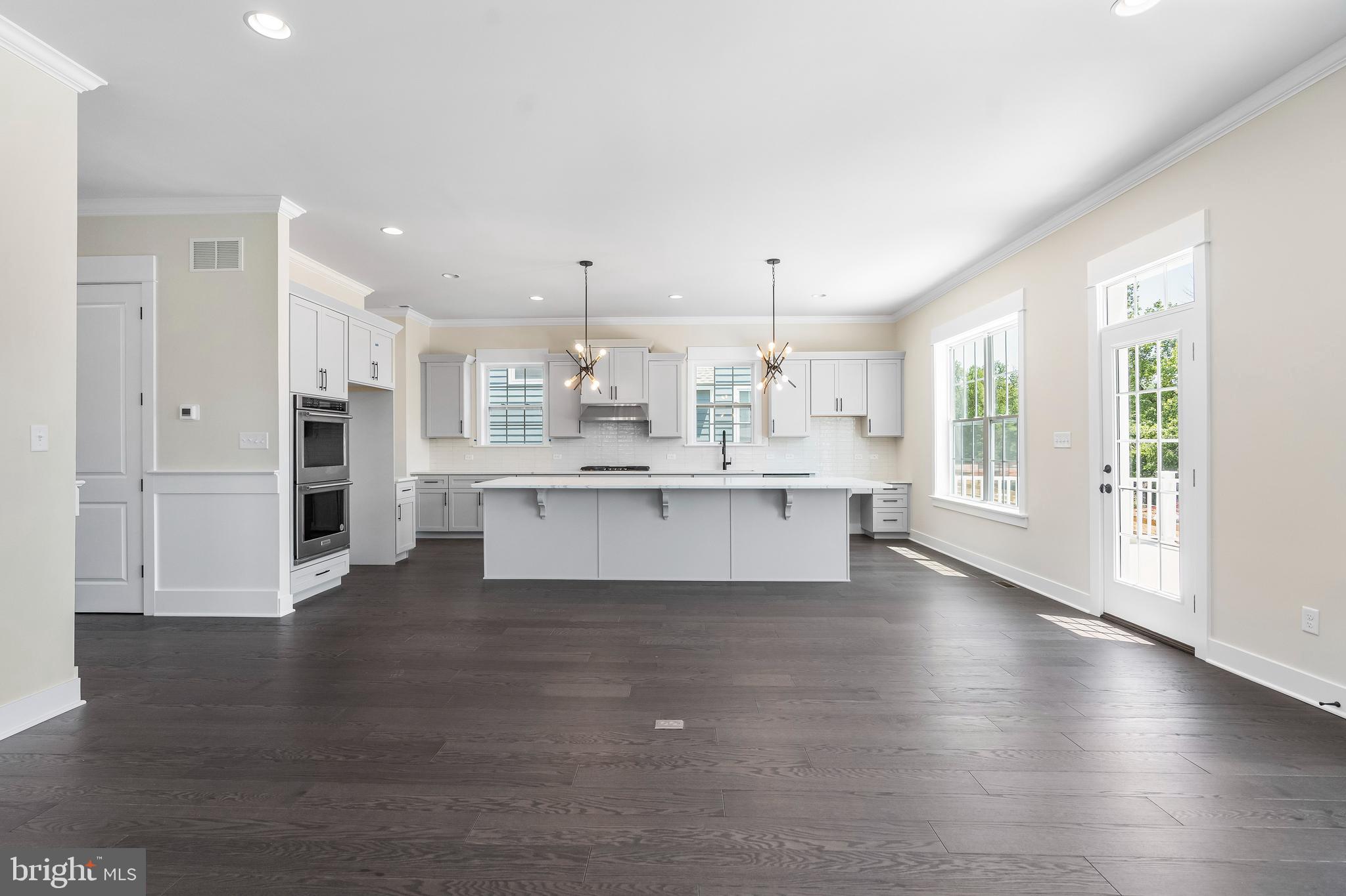SPRING OAK - Residential