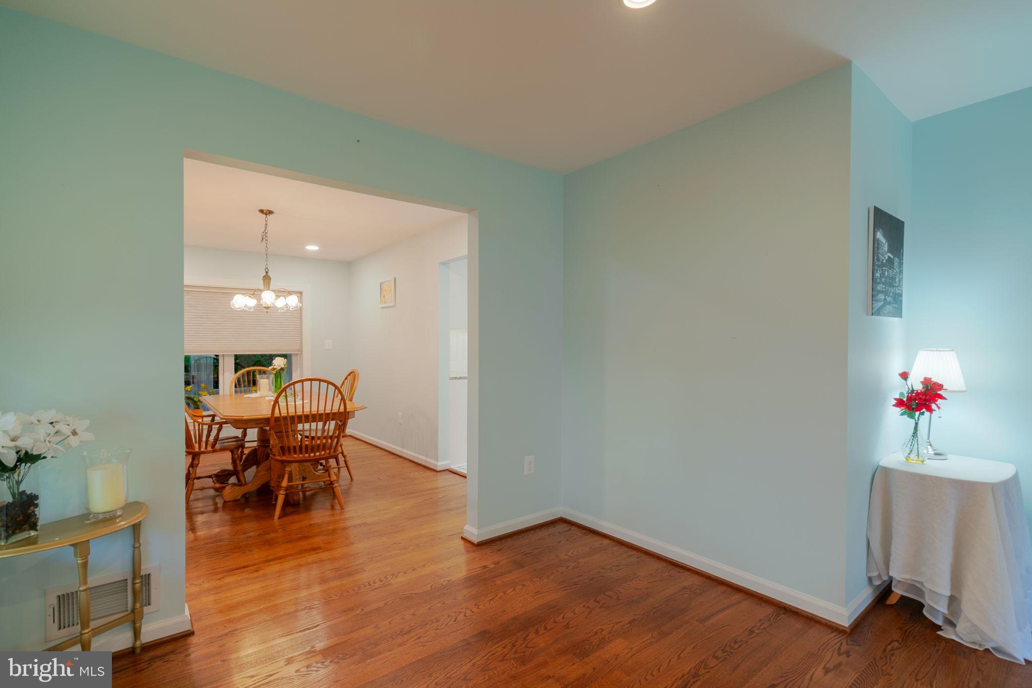 MANOR WOODS - Residential
